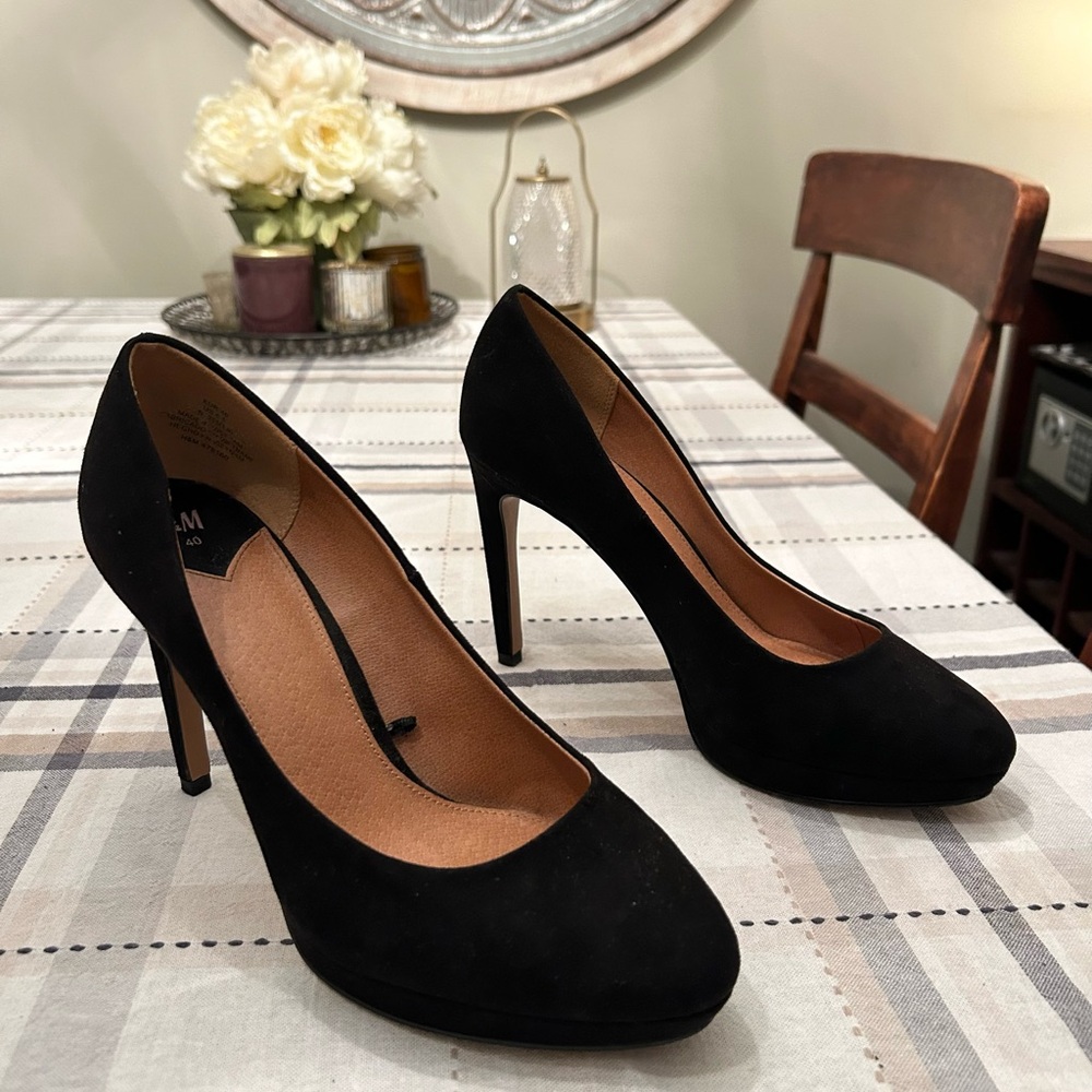 H&M Black suede stiletto heel